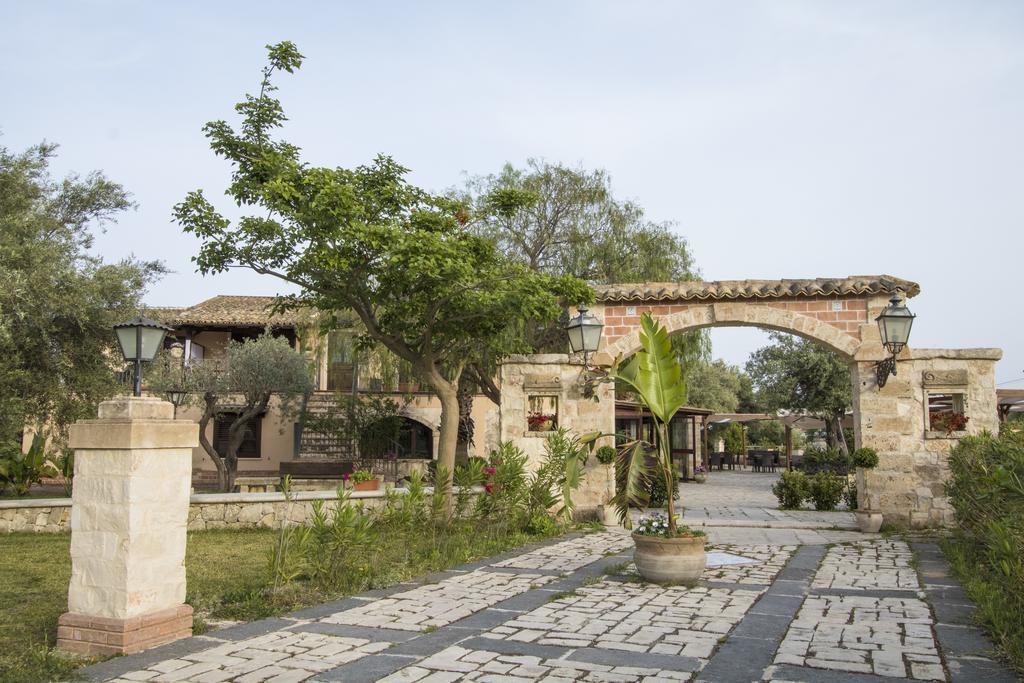 Casale Siciliano Di Miryam Tiralongo * Avola